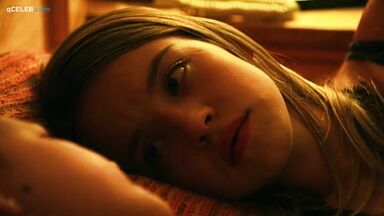 Sydney Sweeney sexy in Everything Sucks!