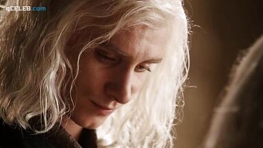 Emilia Clarke nude in Game of Thrones