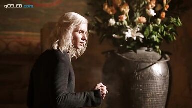 Emilia Clarke nude in Game of Thrones