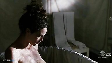 Monica Bellucci hot scenes in Bandits- Love and Liberty