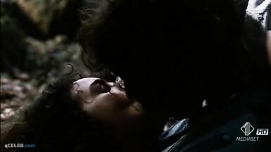 Monica Bellucci hot scenes in Bandits- Love and Liberty