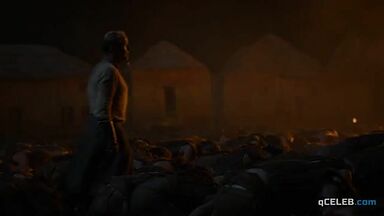 Emilia Clarke full body naked