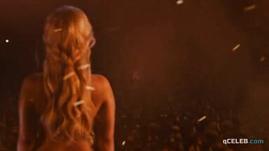 Emilia Clarke full body naked