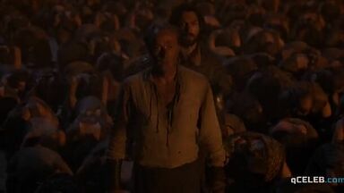 Emilia Clarke full body naked