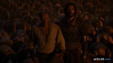 Emilia Clarke full body naked