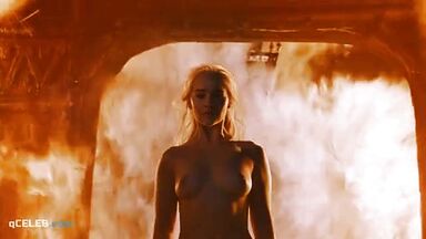 Emilia Clarke full body naked