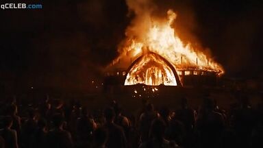 Emilia Clarke full body naked