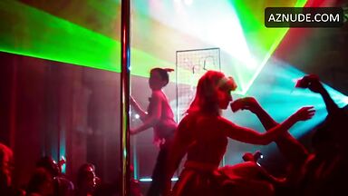 Margot Robbie erotic dance