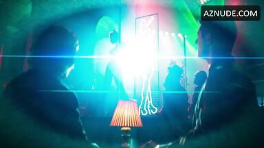 Margot Robbie erotic dance