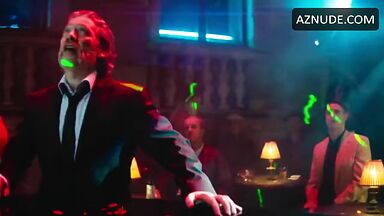 Margot Robbie erotic dance