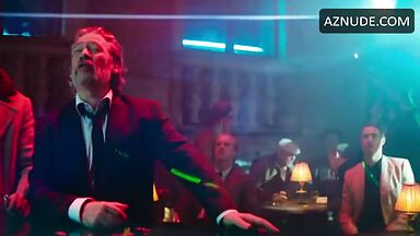 Margot Robbie erotic dance