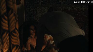 Emilia Clarke fucking hard