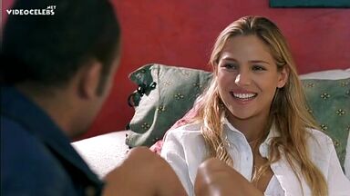 Elsa Pataky sexy in Escape