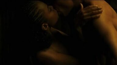 Berta Vazquez nude in Palmeras en la nieve