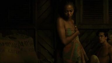 Berta Vazquez nude in Palmeras en la nieve