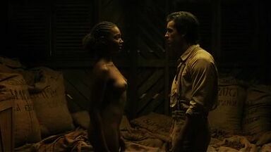 Berta Vazquez nude in Palmeras en la nieve