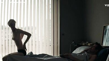 Elizabeth Debickie hot in The Burnt Orange Heresy