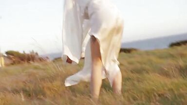 Lady Gaga shows her tits