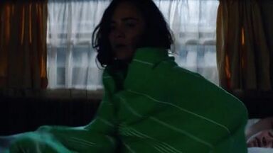 Kill Me Three Times best scenes