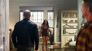 Megan Fox sexy in Expend4bles