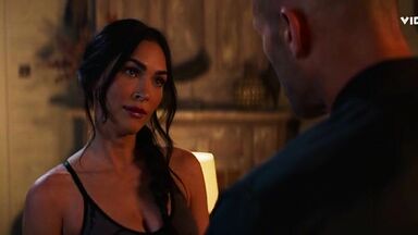 Megan Fox sexy in Expend4bles