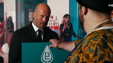 Megan Fox sexy in Expend4bles