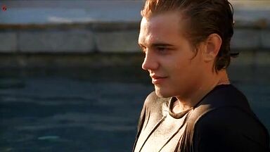 Amber Heard sexy in Hidden Palms