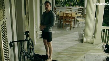 Ana de Armas nude in Deep Water