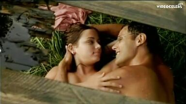 Ana de Armas sexy in El Eden Perdido