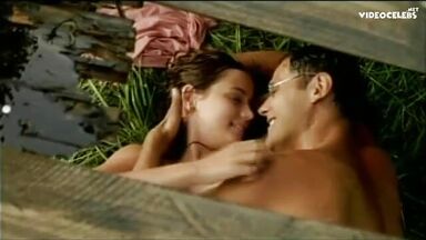 Ana de Armas sexy in El Eden Perdido