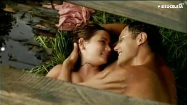 Ana de Armas sexy in El Eden Perdido