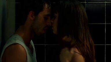 Ana de Armas nude in Mentiras y gordas