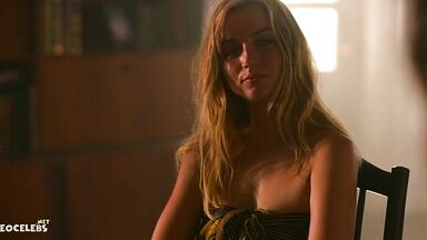 Ana de Armas nude in Sergio (2020)