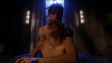 Lady Gaga fucks in her favorite position in a jacuzzi