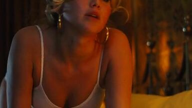 Jennifer Lawrence sex in American Hustle