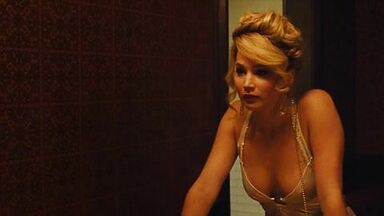 Jennifer Lawrence sex in American Hustle