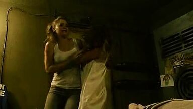 Jennifer Lawrence prisoner in House at the End of the Street