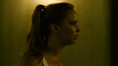 Jennifer Lawrence prisoner in House at the End of the Street