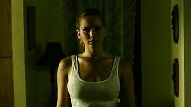 Jennifer Lawrence prisoner in House at the End of the Street