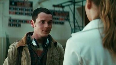 Jennifer Lawrence sexy in The Beaver