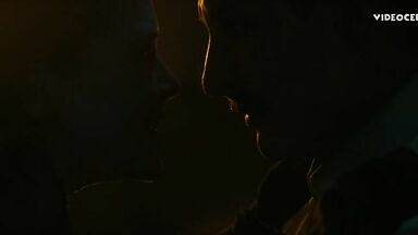 Hot scene with Dakota Fanning is incredible