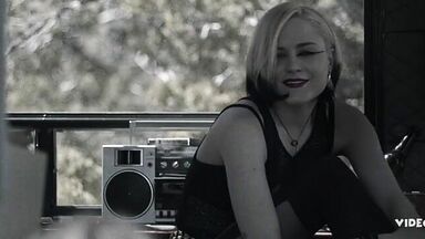 Misunderstood love that only passes with sex