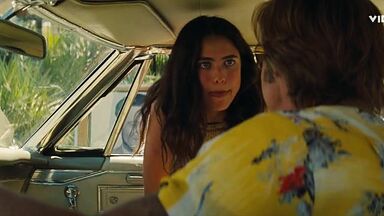 Dakota Fanning Margaret Qualley sexy moment