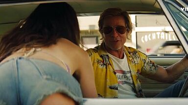 Dakota Fanning Margaret Qualley sexy moment