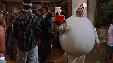 Pool party with the blondes