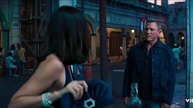 Ana de Armas and James Bond have an explosive date