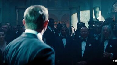 Ana de Armas and James Bond have an explosive date