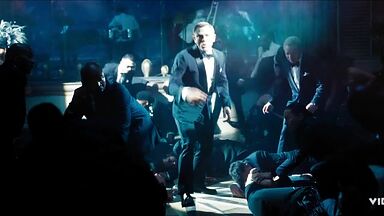 Ana de Armas and James Bond have an explosive date