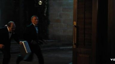 Ana de Armas and James Bond have an explosive date