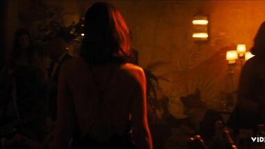 Ana de Armas and James Bond have an explosive date